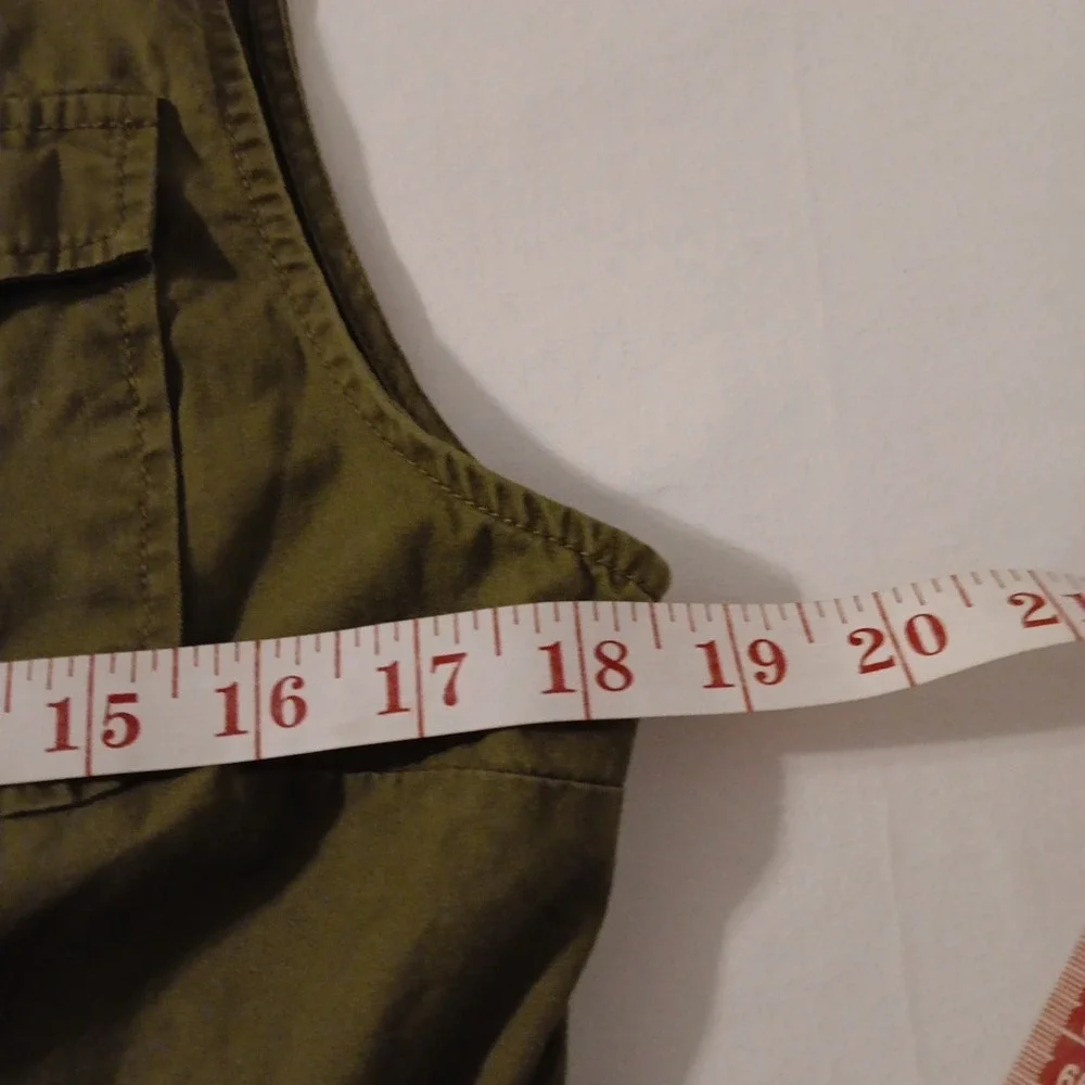 Love Tree Cargo/ Utility‎ Vest Women's  Sz. M Olive Green Pockets Waist...
